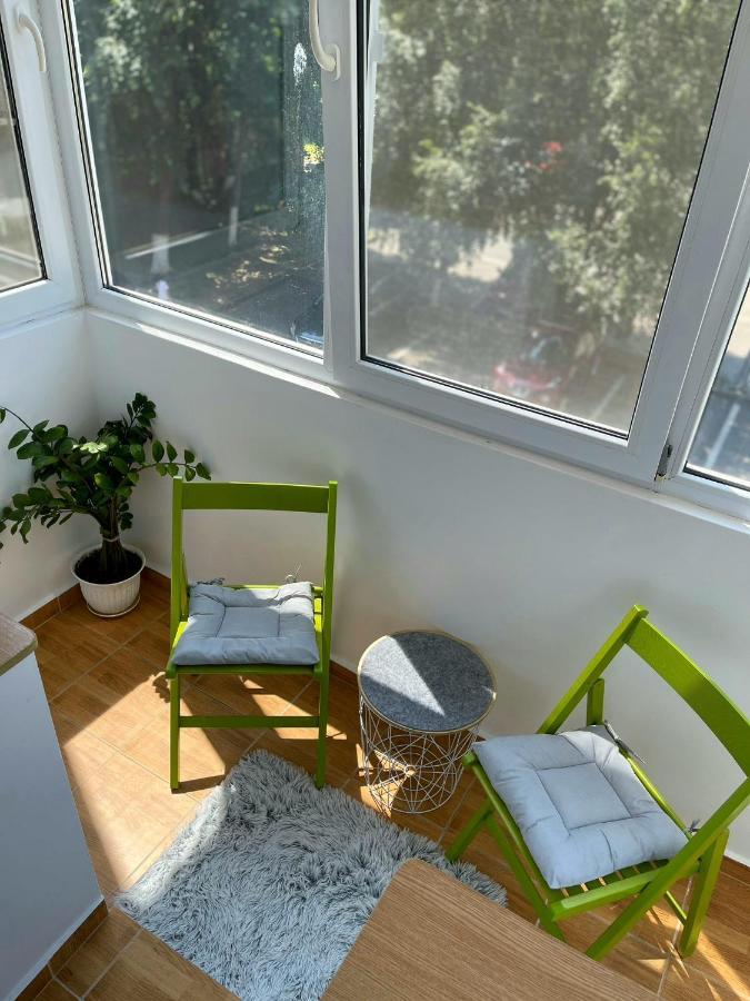 Carla'S Apartament Apartment Oradea Luaran gambar